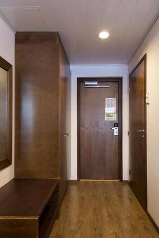 Отель Hotel Inari Инари Двухместный номер с 2 отдельными кроватями-25